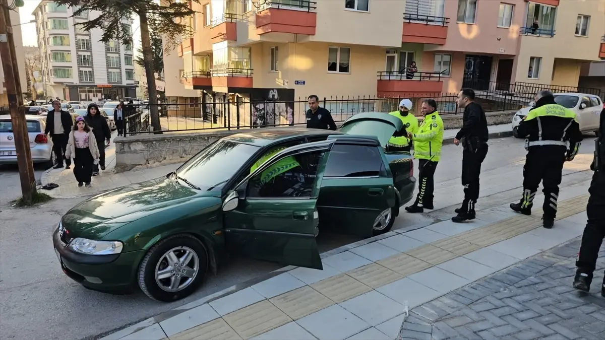 Çorum'da Polisi Kandıran Ehliyetsiz Sürücüye Rekor Ceza
