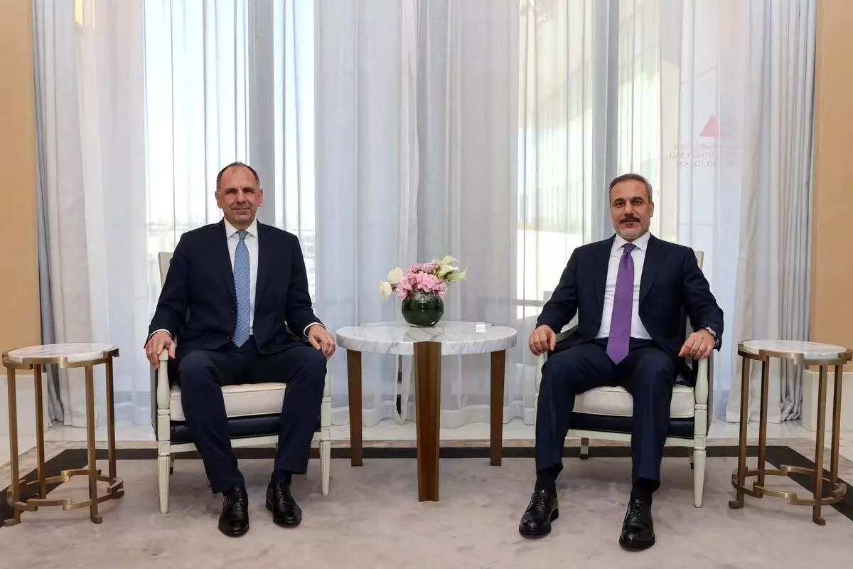 Hakan Fidan ve Yunanistan Dışişleri Bakanı Doha'da Bir Araya Geldi