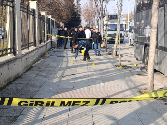 The fight between minibus drivers in Afyonkarahisar turned the area into a battlefield