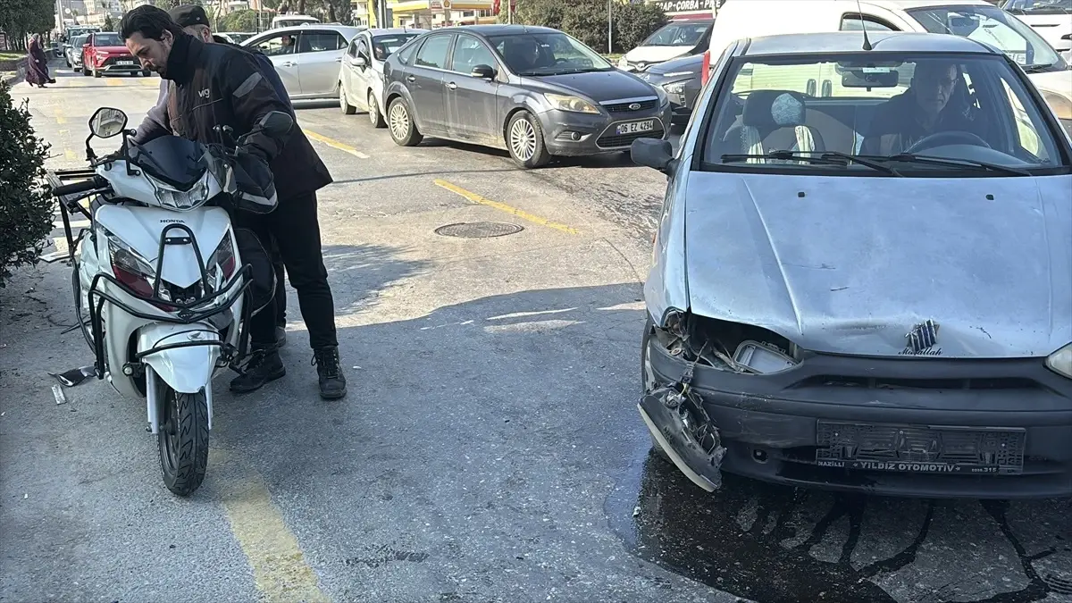 Aydın'da Otomobil ve Motosiklet Çarpıştı: 1 Yaralı