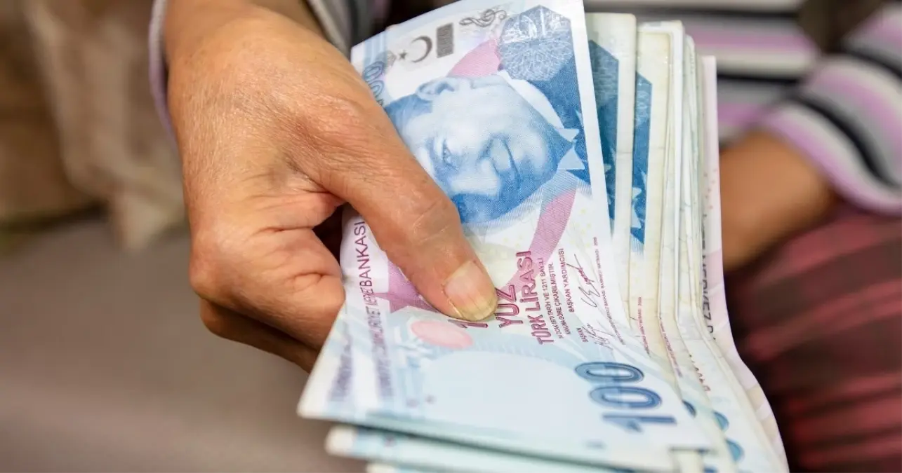 Emekli bayram ikramiyesi ne kadar? 2025 Ramazan ve Kurban Bayramı bayram ikramiyesi ne kadar oldu?