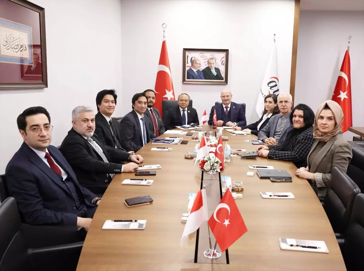 Endonezya'nın Ankara Büyükelçisi Purnama, ATO Başkanı Baran'ı ziyaret etti