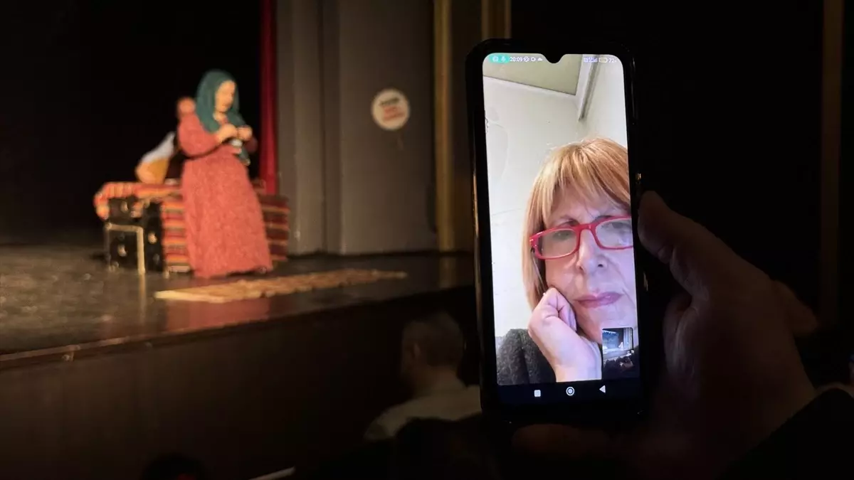 Engelli Bireylerin Tiyatro Performansı Yunanistan'da İlgiyle İzlenildi