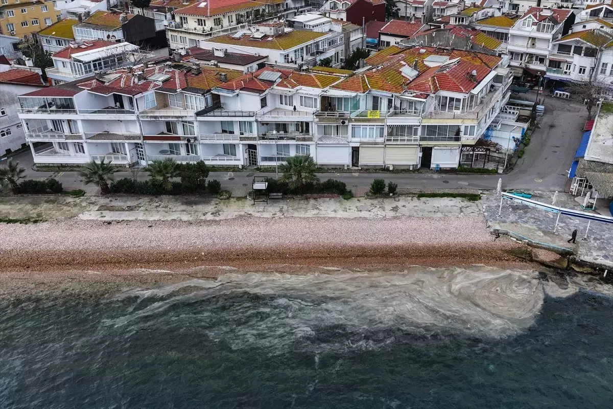 Marmara Denizi'nde Müsilaj Yeniden Görüldü