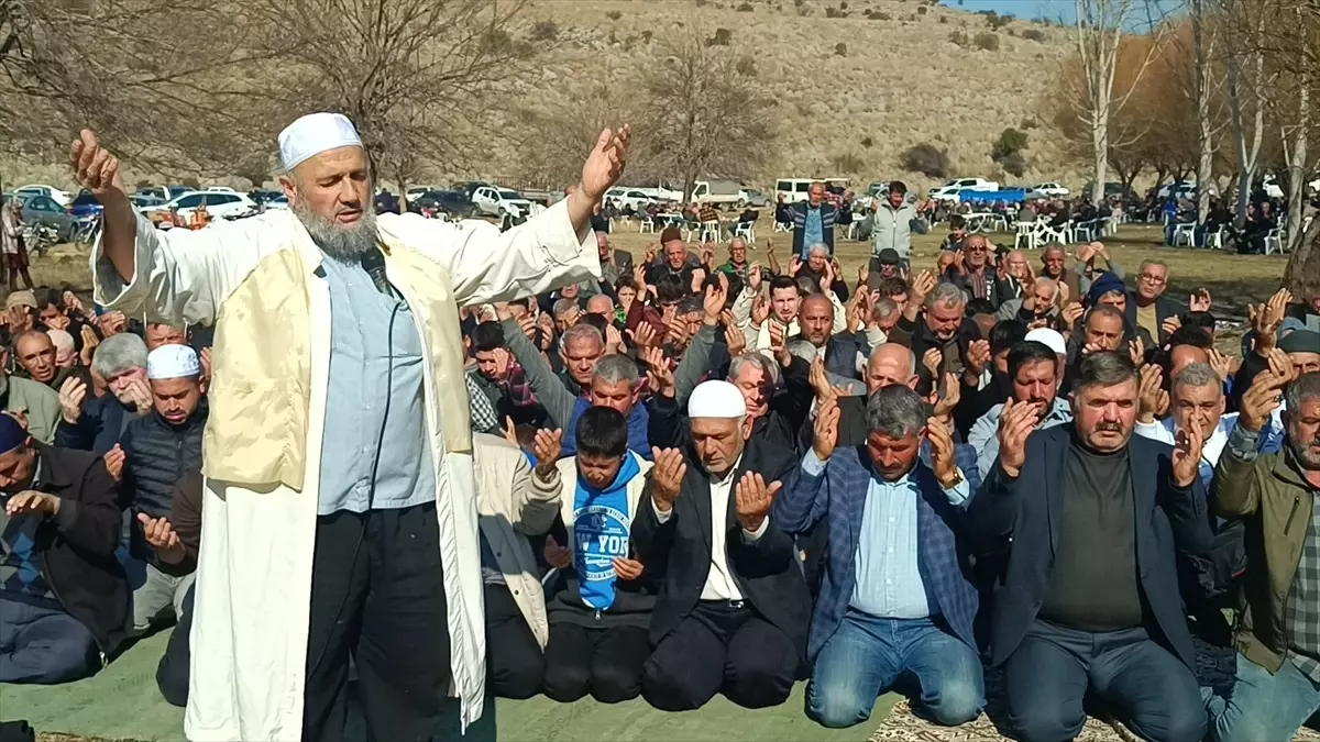 Adana'da Yağmur Duası Yapıldı