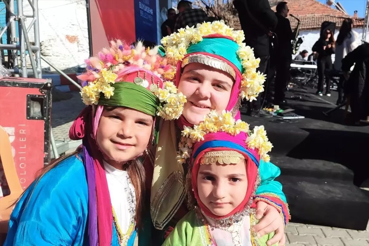 Bayındır'da 4. Nergis ve Kuru Çiçek Festivali Coşkuyla Kutlandı