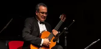 İspanyol Gitar Virtüözü Mauricio Diaz Alvarez İstanbul'da Konser Verdi