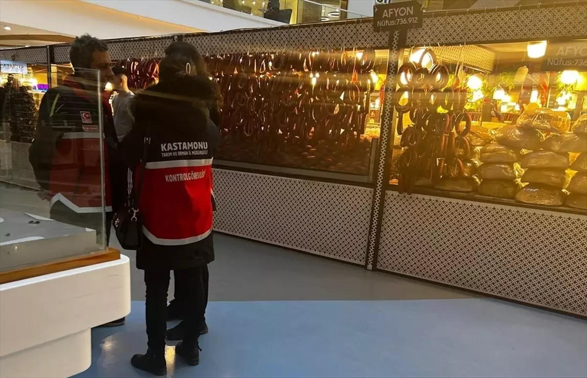 Kastamonu'da Uygun Koşullarda Saklanmayan 500 Kilogram Sucuğa El Konuldu