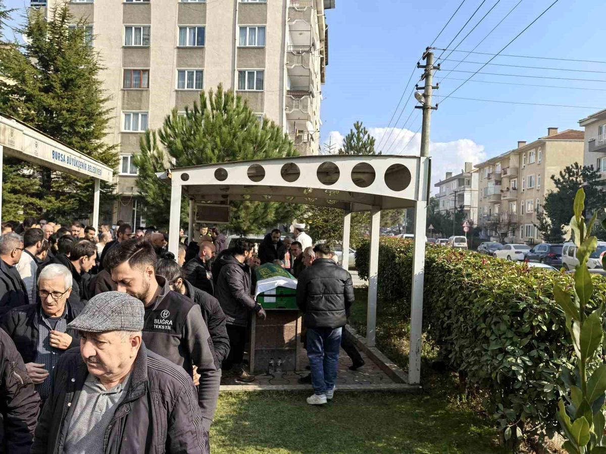 Bursada 30 Yıllık Çiftin Üst Üste Kalp Krizi Sonucu Ölümü - Haberler