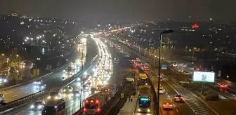 İstanbul'da okulların açılmasıyla birlikte trafik yoğunluğu artış gösterdi