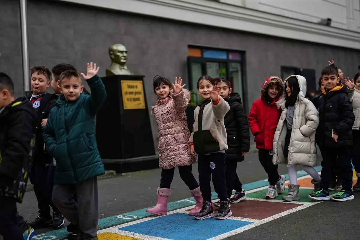 İstanbul'da Öğrenciler İkinci Döneme Başladı