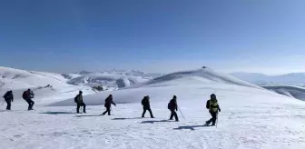 Muş'ta Doğa Tutkunlarının Zorlu Tırmanışı