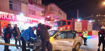 Osmaniye'de İki Otomobilin Çarpıştığı Kaza Güvenlik Kamerasında