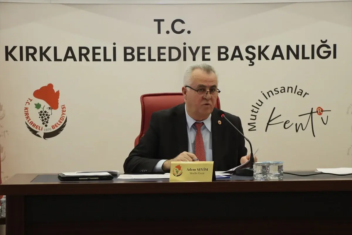 Kırklareli'de Toplu Taşıma Araçlarının Yaş Şartı 20'ye Çıkarıldı