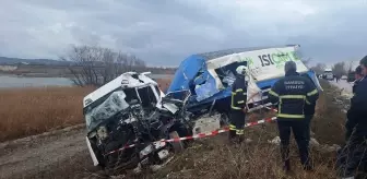 Bafra'da Tır Kazası: 1 Ölü, 2 Yaralı