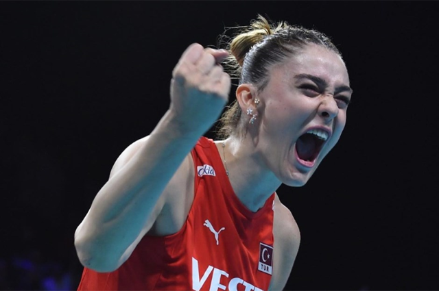 Zehra Güneş kimdir, nereli, evli mi? Zehra Güneş boyu kaç, hangi takımda oynuyor?