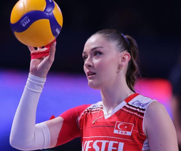 Zehra Güneş kimdir, nereli, evli mi? Zehra Güneş boyu kaç, hangi takımda oynuyor?