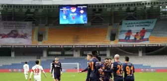 Başakşehir, Çorum FK'yı 4-1 Geçti