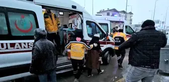 Aksaray'da Trafik Kazası: 4 Yaralı