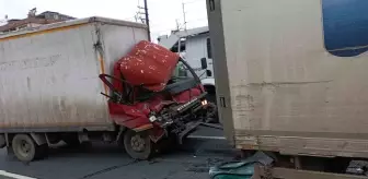 Kocaeli'de Zincirleme Trafik Kazası: 1 Yaralı