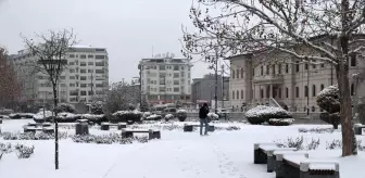 Sivas, Niğde ve Kayseri'de Kar Yağışı Etkisini Sürdürüyor