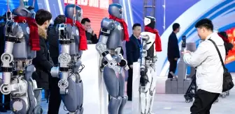 Wuhan'da İnsansı Robotların Yetkinlikleri Sergilendi