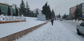 Amasya'nın Suluova İlçesinde Kar Yağışı Hayatı Olumsuz Etkiliyor