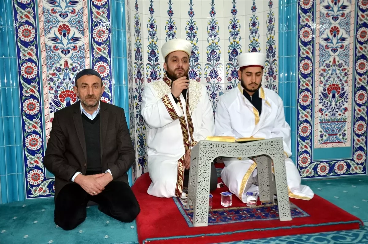 Muş'ta Depremzedeler İçin Mevlit Töreni Düzenlendi