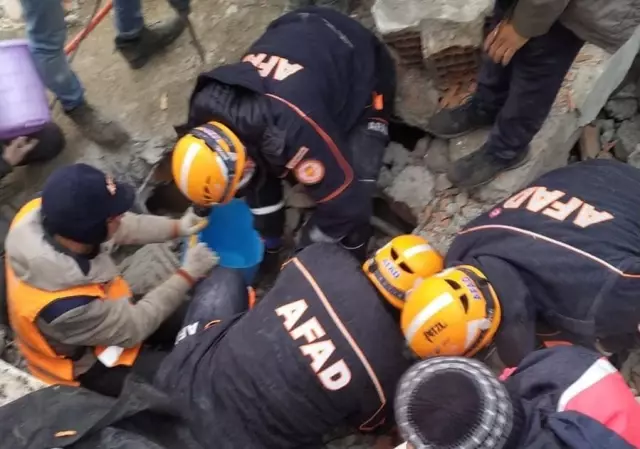 Beşir rescued at the 81st hour of the earthquake: It felt like a blanket was wrapped around me