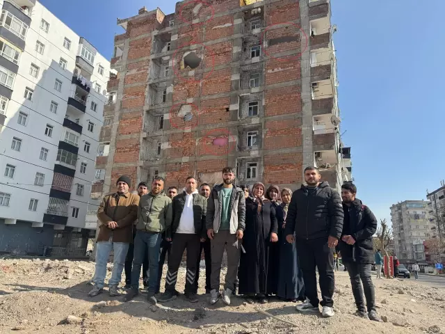 5 families are living in a heavily damaged building in Diyarbakır, unable to move