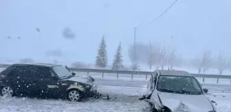 Elazığ'da Trafik Kazası: 5 Kişi Hafif Yaralandı