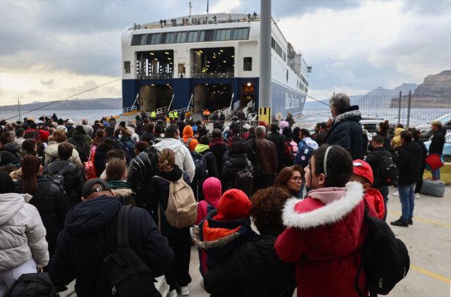 A state of emergency has been declared due to earthquakes in Santorini