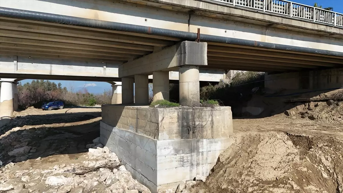Aksu Çayı Köprüsü'ndeki Güçlendirme Çalışmaları Tamamlandı