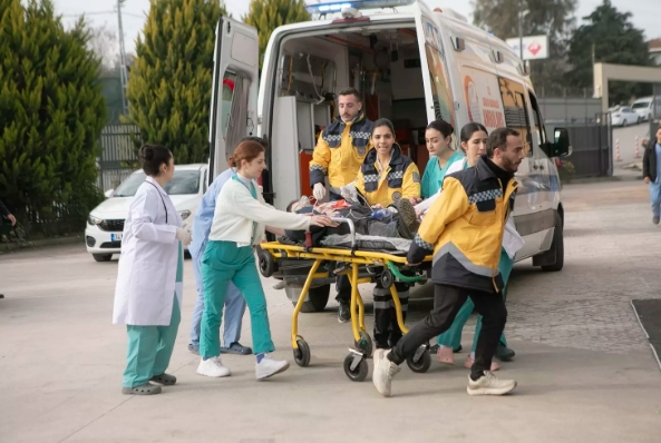 Arka Sokaklar Tunç öldü mü? Mesut Komiser'in oğlu Tunç ölüyor mu, Kerimhan Duman diziden ayrılıyor mu? Arka Sokaklar Tunç öldü mü? Mesut Komiser'in oğlu Tunç ölüyor mu, Kerimhan Duman diziden ayrılıyor mu?