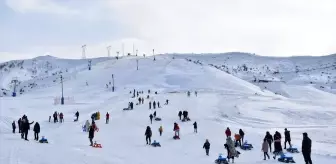 Bitlis'te Koruma Altındaki Çocuklar Kayak Keyfi Yaşadı