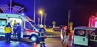 Ünye'de Sağlık Aracı ile Otomobil Kaza Yaptı: 2 Yaralı