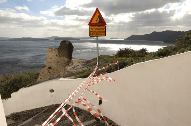 AFAD deployed a mobile siren system regarding the earthquakes in the Aegean