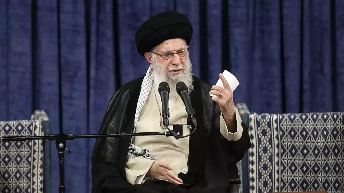 İran Askeri Komutanlarından Nükleer Silah Çağrısı