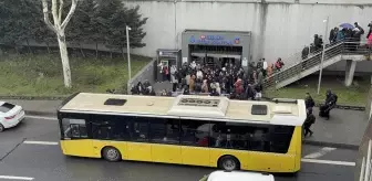 Metro Hattındaki Viyadük Çalışmaları Yolcuları Mağdur Etti