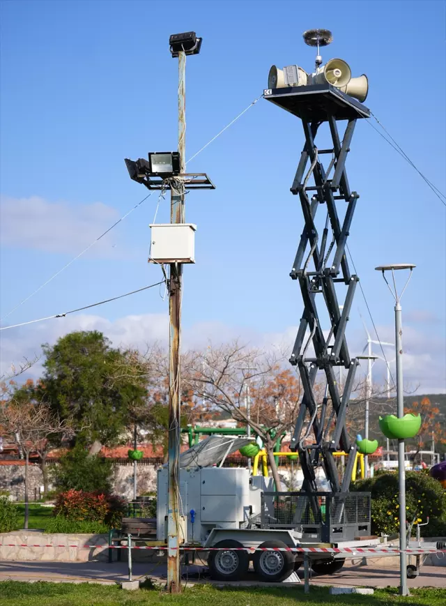 The 'mobile siren system' deployed in İzmir has become operational