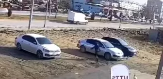 Elazığ'da Sayaç Görevlisini Horoz Kovaladı