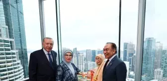 Cumhurbaşkanı Erdoğan'dan Malezya'da Petronas İkiz Kuleleri'ne ziyaret