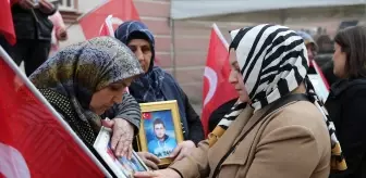 Hizmet-İş Sendikasından oturma eylemi yapan Diyarbakır annelerine destek ziyareti