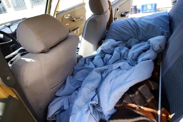 The 62-year-old man who met on social media and got married has been living in his car for 4 months