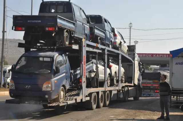 Record shipment of new and second-hand vehicles to Syria