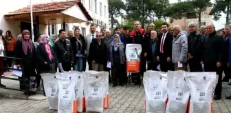 Kozan'da 145 Çiftçiye Yüzde 75 Hibeli Ayçiçeği Tohumu Dağıtıldı