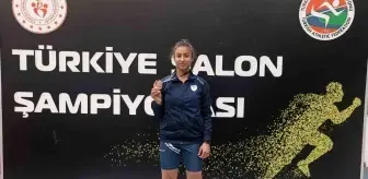 Gülnaz Çetin, U 16 Salon Atletizm Türkiye Şampiyonası'nda Türkiye Üçüncüsü Oldu