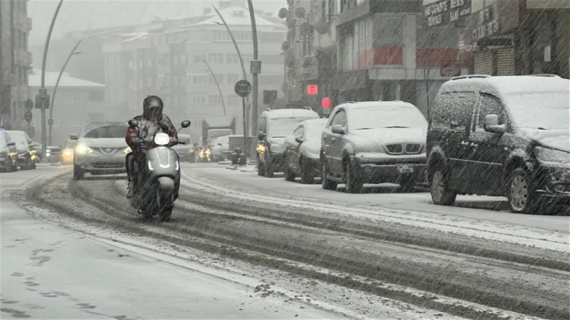 Double snow warning for Istanbul! 4 districts turned white