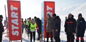 Hakkari'de Kayaklı Koşu 1. Etap Yarışları Başladı