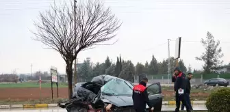 Kilis'te İşçi Servisi ile Otomobil Çarpıştı: 3 Yaralı